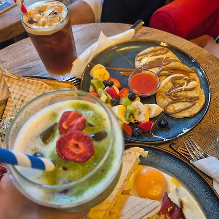 Philharmonic Apartment *